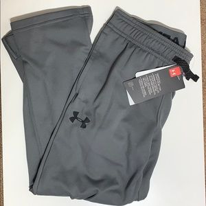 Boys Under Armour gray pants.